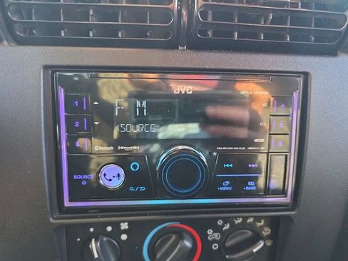 Used 2000 Jeep Wrangler SE image 19