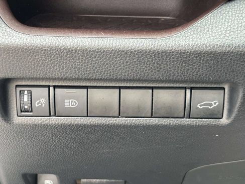Used 2019 Toyota RAV4 Limited AWD/4WD image 20