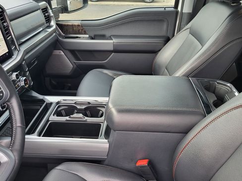 Used 2024 Ford F250 Lariat w/ Lariat Ultimate Package image 30