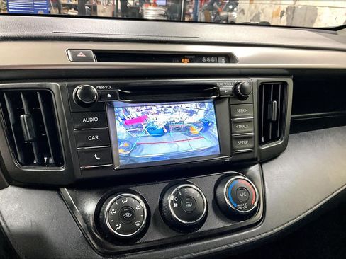 Used 2018 Toyota RAV4 LE w/ All Weather Liner Package image 27