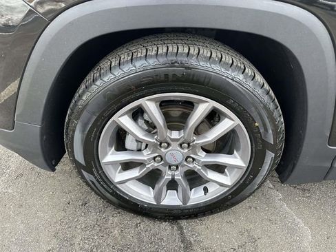 Used 2024 GMC Terrain SLT image 7