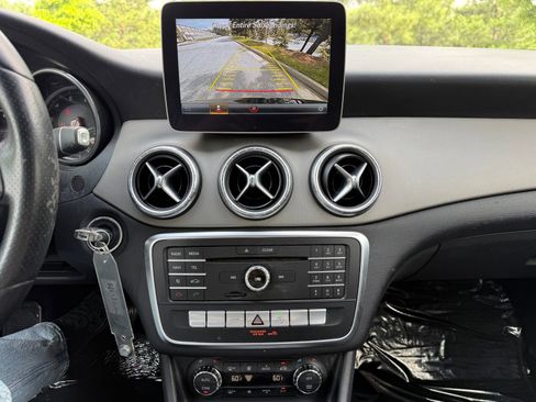 Used 2018 Mercedes-Benz CLA 250 image 30