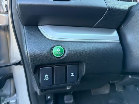 Used 2016 Honda CR-V EX image 16
