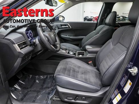 Used 2023 Mitsubishi Outlander SE image 14