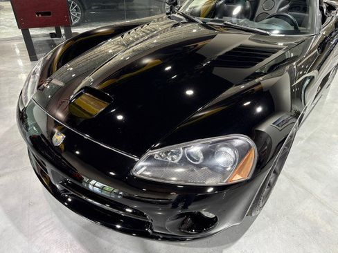 Used 2004 Dodge Viper SRT-10 RWD image 29