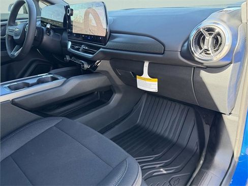 New 2026 Chevrolet Equinox EV LT w/ Midnight Package image 8