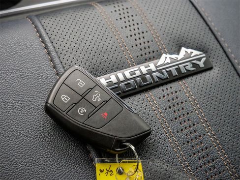 Used 2025 Chevrolet Silverado 2500 High Country w/ Technology Package image 41