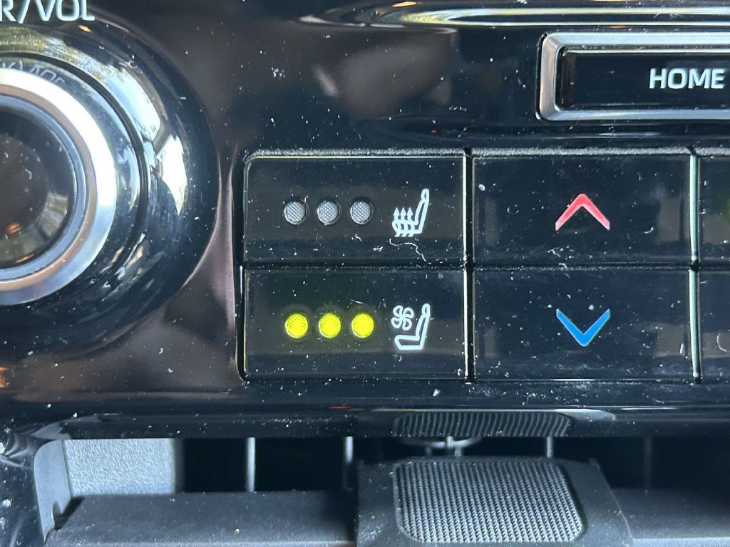 Used 2021 Toyota Highlander Platinum AWD/4WD image 15