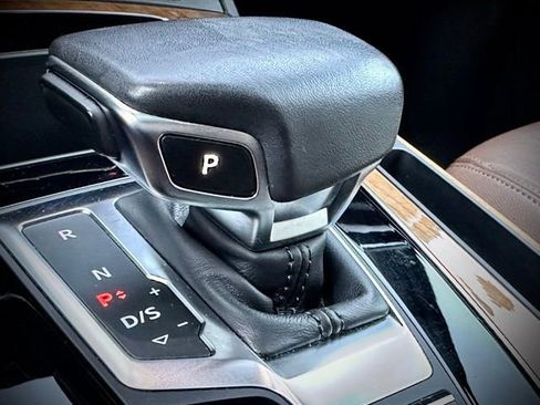 Used 2023 Audi Q5 2.0T Premium w/ Convenience Package image 17