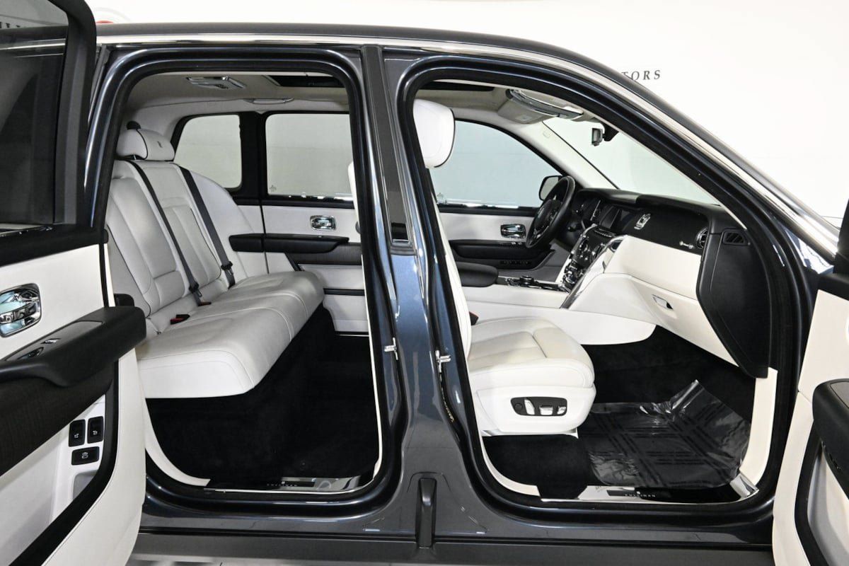 Used 2019 Rolls-Royce Cullinan AWD/4WD image 13