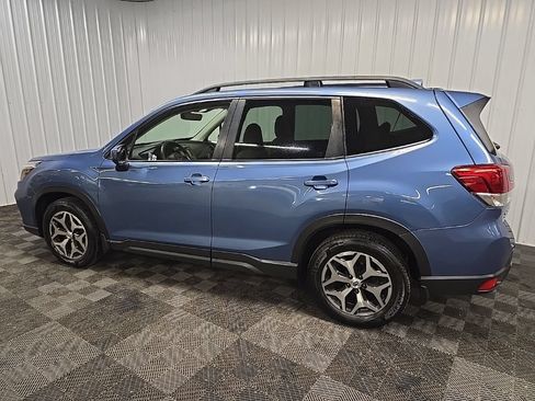 Used 2020 Subaru Forester Premium AWD/4WD image 4