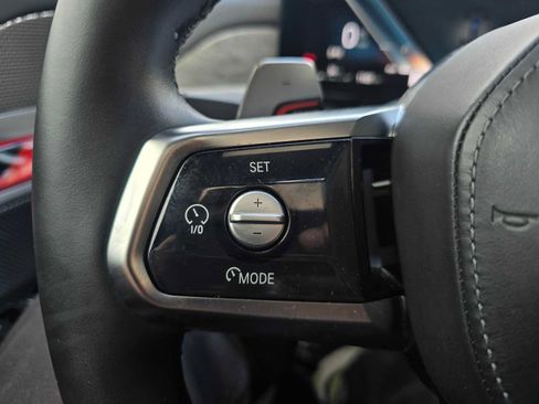 Used 2024 BMW 740i image 31