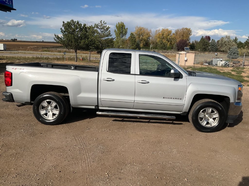 Used 2016 Chevrolet Silverado 1500 LT w/ All Star Edition AWD/4WD image 7