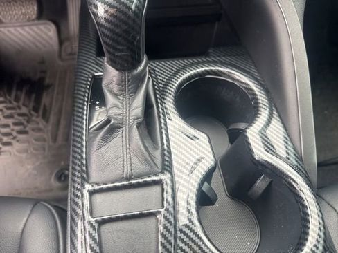 Used 2019 Toyota Camry SE w/ Convenience Package image 16