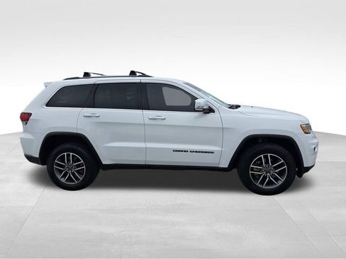 Used 2020 Jeep Grand Cherokee Limited w/ Luxury Group II image 2
