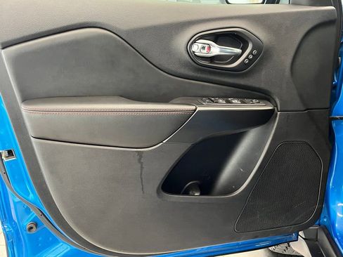 Used 2022 Jeep Cherokee Trailhawk w/ Premium Leather Package image 14