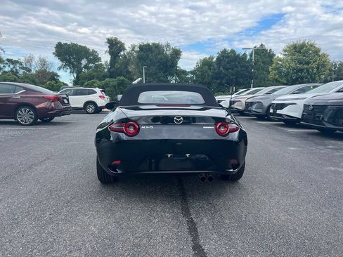 Used 2024 MAZDA MX-5 Miata Sport RWD image 13