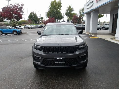 New 2025 Jeep Grand Cherokee Limited image 3