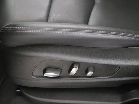 Used 2025 Cadillac XT5 Premium Luxury image 19