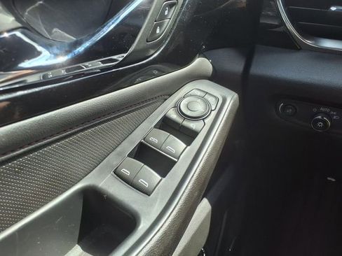 Used 2023 Chevrolet Traverse RS AWD/4WD image 15