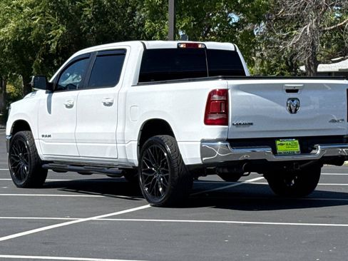 Used 2024 RAM 1500 Laramie AWD/4WD image 3