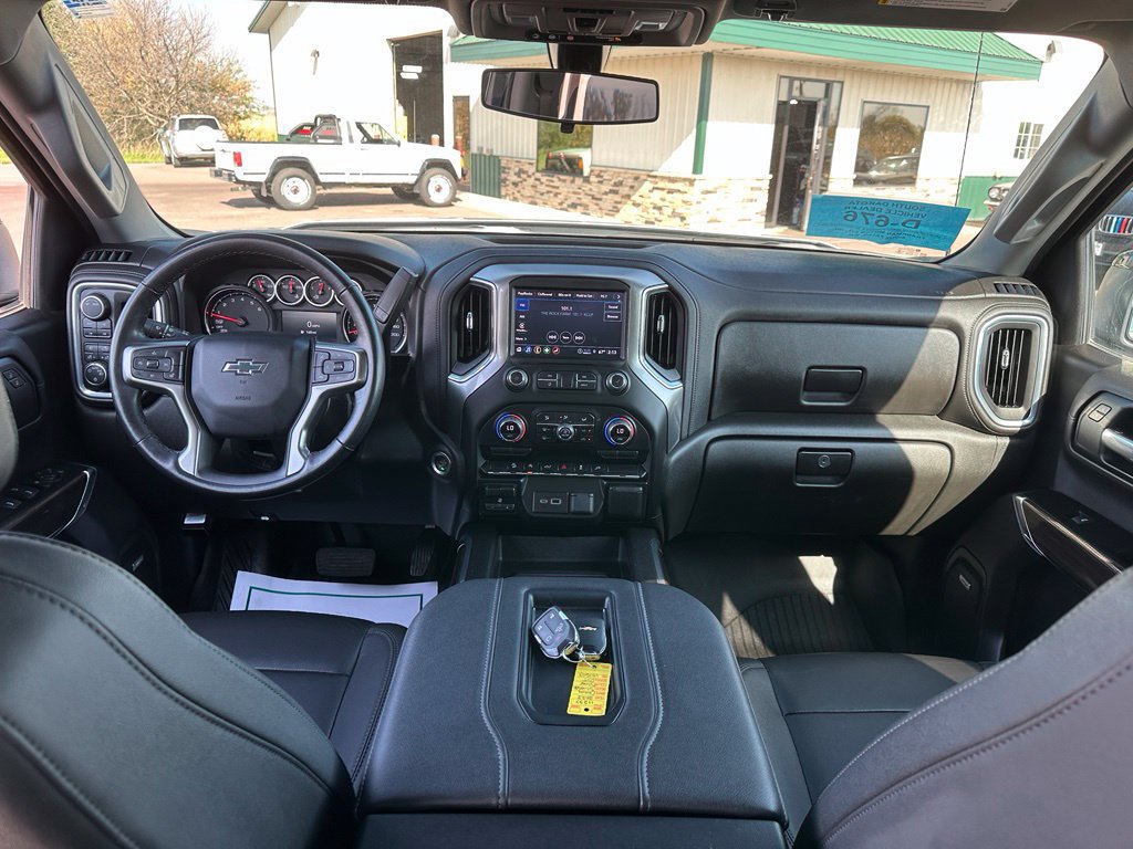 Used 2022 Chevrolet Silverado 1500 RST w/ LPO, Blackout Package AWD/4WD image 25
