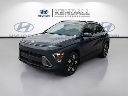 Used 2024 Hyundai Kona SEL FWD image 3