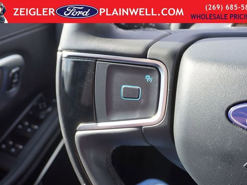 Used 2025 Ford Expedition Max Platinum image 32
