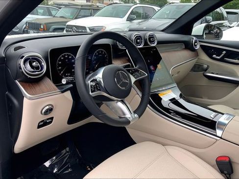 Used 2026 Mercedes-Benz GLC 300 4MATIC image 14