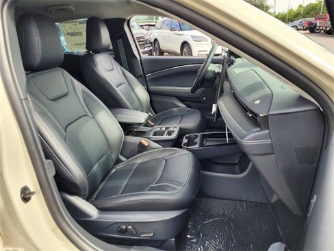New 2025 Ford Mustang Mach-E Premium image 44