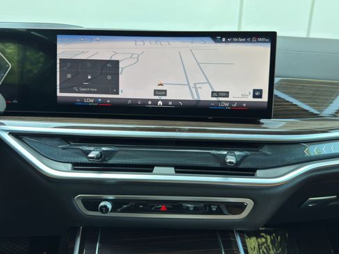 Used 2025 BMW X7 xDrive40i AWD/4WD image 26