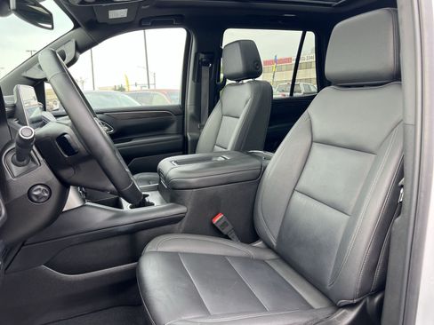 Used 2024 Chevrolet Tahoe Z71 w/ Luxury Package AWD/4WD image 13