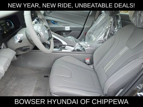 New 2026 Hyundai Elantra Sport image 4