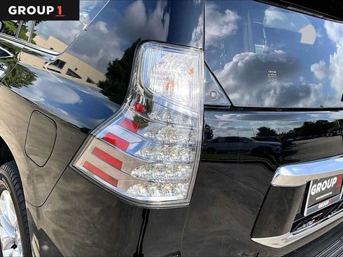 Used 2023 Lexus GX 460 Premium AWD/4WD image 26