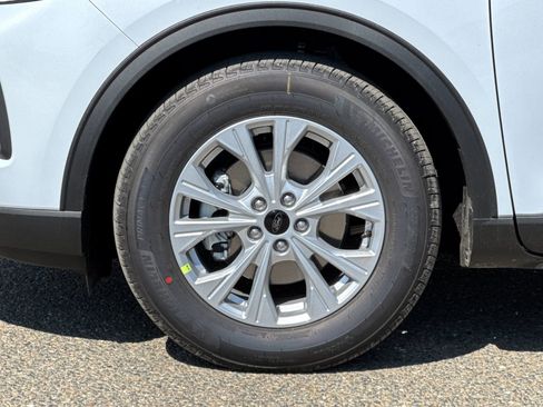 New 2025 Ford Escape Active w/ Active Premium Tech Pack image 32