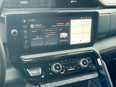 Used 2025 GMC Sierra 2500 AT4 w/ AT4 Premium Plus Package image 28