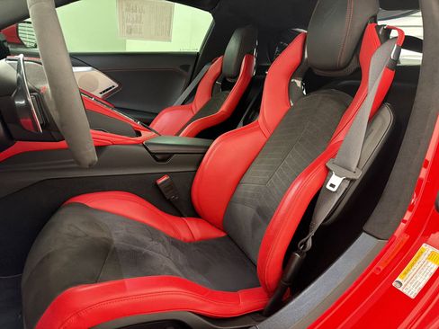 Used 2020 Chevrolet Corvette Stingray Premium Cpe w/ 3LT Preferred Equipment Group image 5