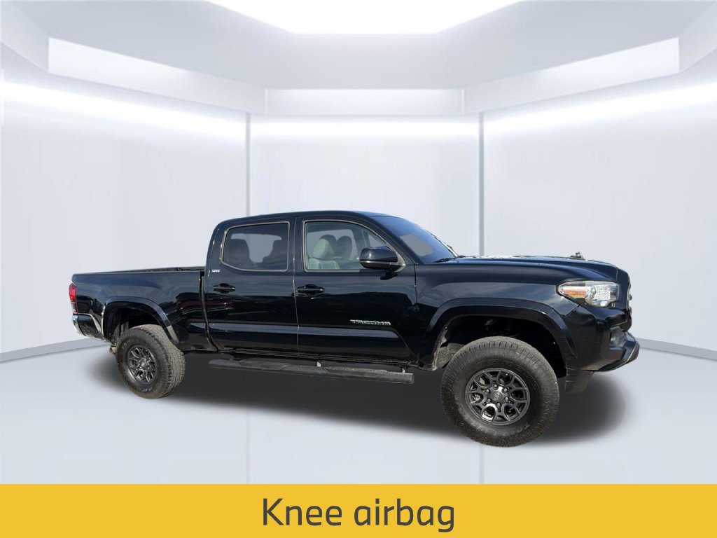 Used 2018 Toyota Tacoma SR5 RWD image 15