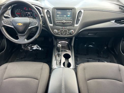 Used 2012 Toyota Sienna LE image 3