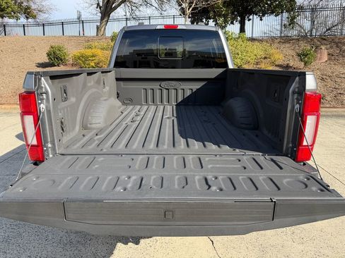 Used 2022 Ford F250 Lariat w/ Black Appearance Package image 43