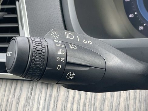 Certified 2023 Volvo XC90 B6 Plus w/ Protection Package Premier image 25