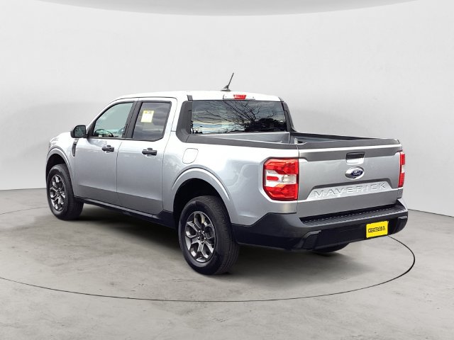 Used 2023 Ford Maverick XLT FWD image 3