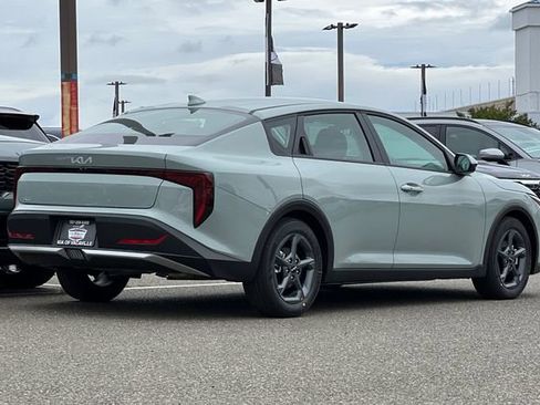 New 2026 Kia K4 LXS image 5