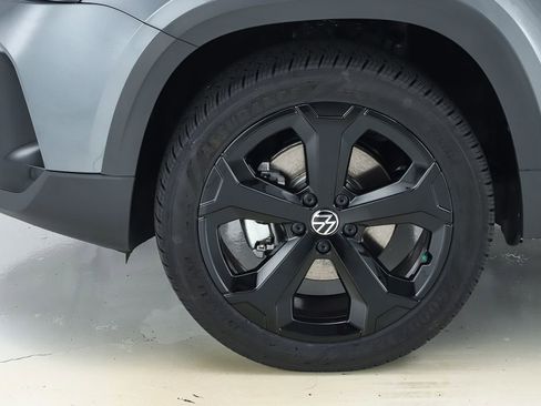 New 2025 Volkswagen Taos SEL image 44