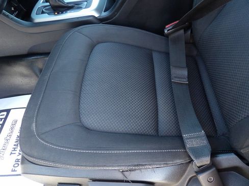 Used 2022 Chevrolet Colorado LT w/ Fleet Safety Package RWD image 18