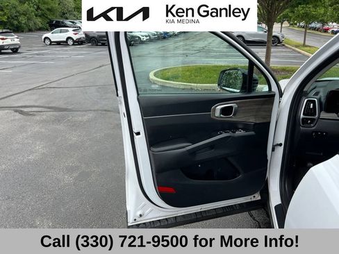 Used 2022 Kia Sorento S AWD/4WD image 25