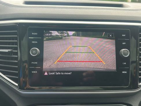 Used 2022 Volkswagen Atlas Cross Sport SEL image 16