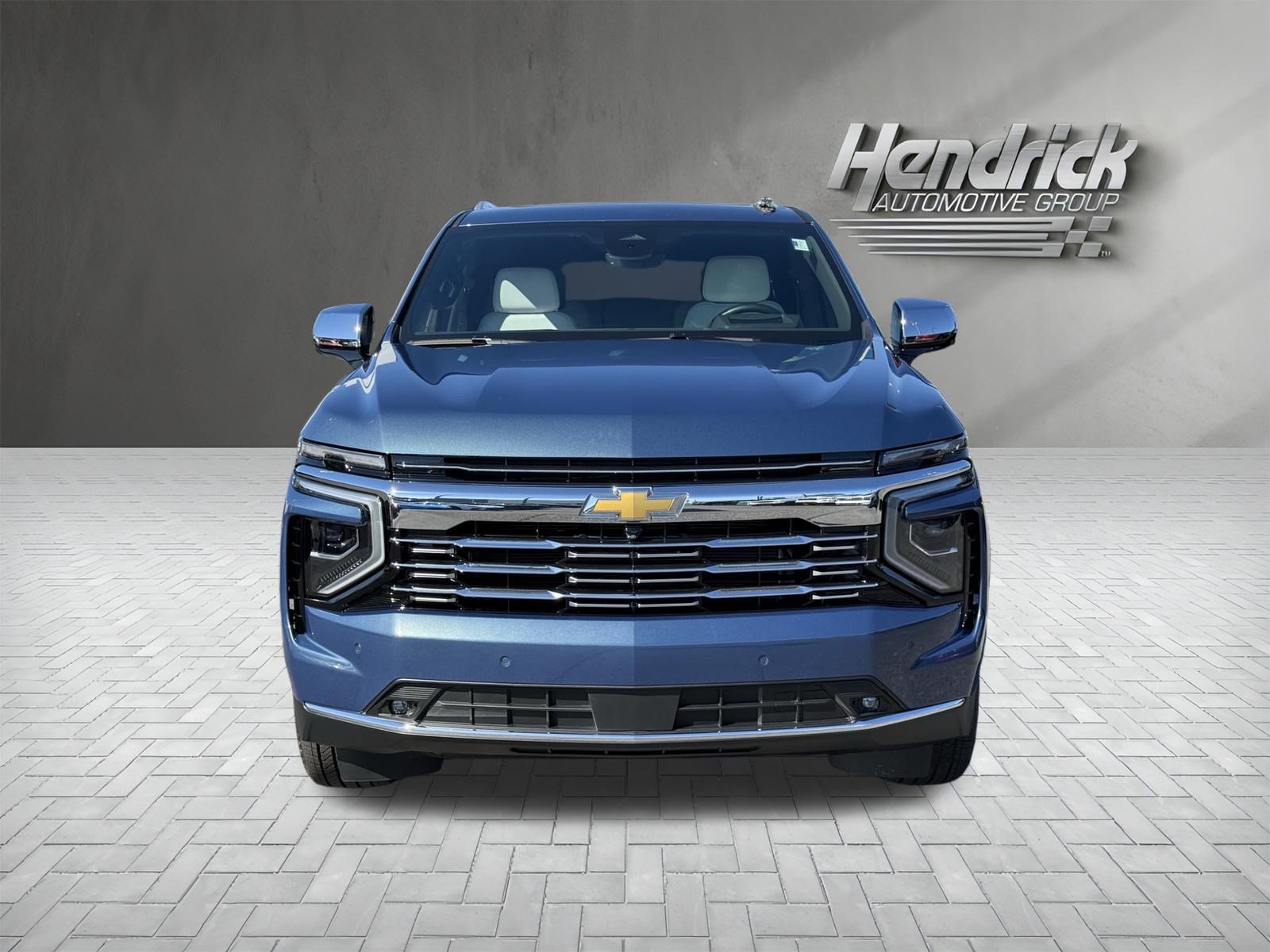 Used 2025 Chevrolet Tahoe Premier AWD/4WD image 3