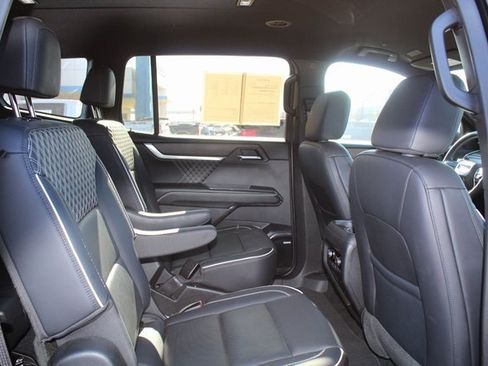 Used 2024 GMC Acadia Denali image 21