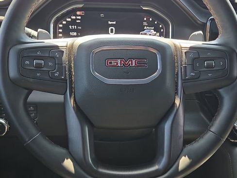 Used 2025 GMC Sierra 1500 AT4 w/ Technology Package AWD/4WD image 10